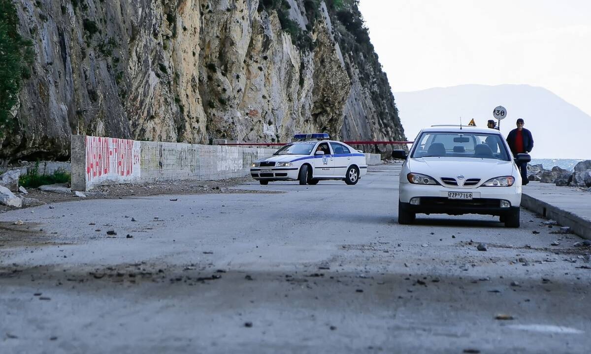 Ανάβυσσος: Πατέρας ανήλικης «συνέλαβε» 19χρονο Πακιστανό που αυνανιζόταν βλέποντας την κόρη του