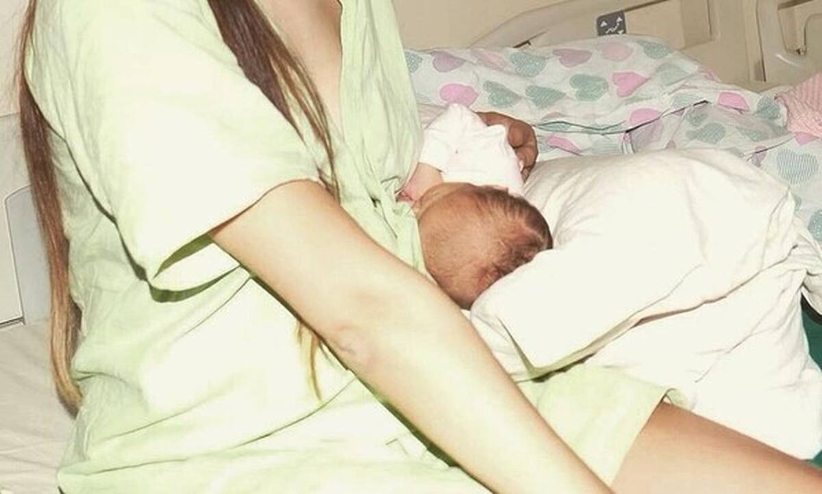 Έγιναν γονείς: Οι πρώτες φωτό με την κορούλα τους (pics)