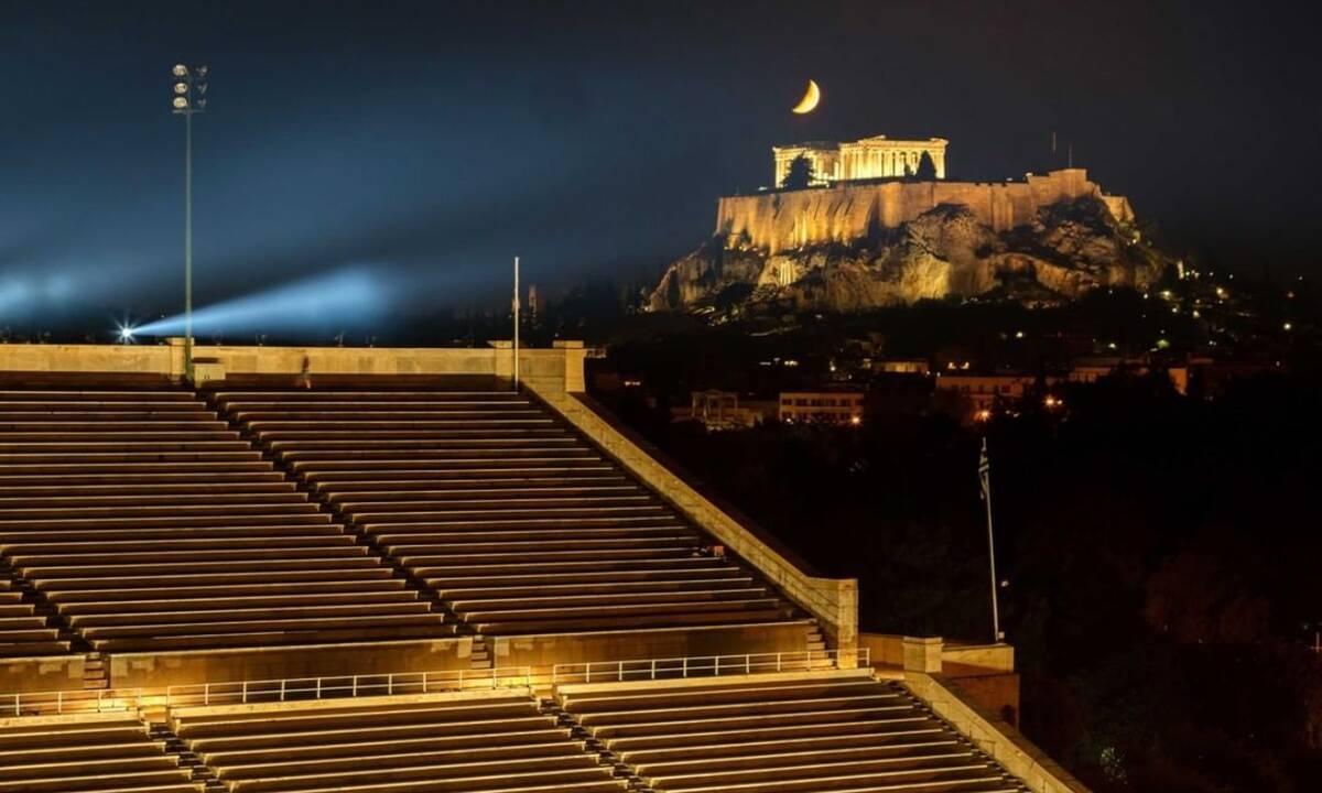 LIVE NOW: O Dior στο Καλλιμάρμαρο και όλος ο κόσμος βλέπει Αθήνα!