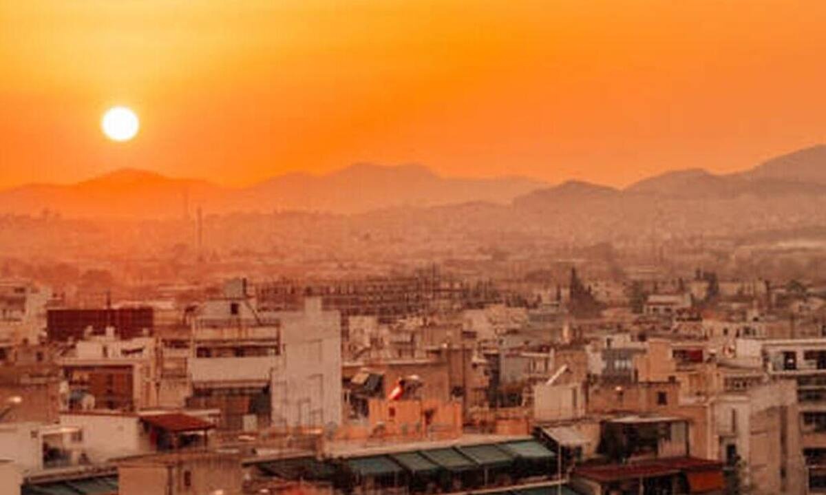 Σινεφίλ βραδιές κάτω από τον καλοκαιρινό, αθηναϊκό ουρανό