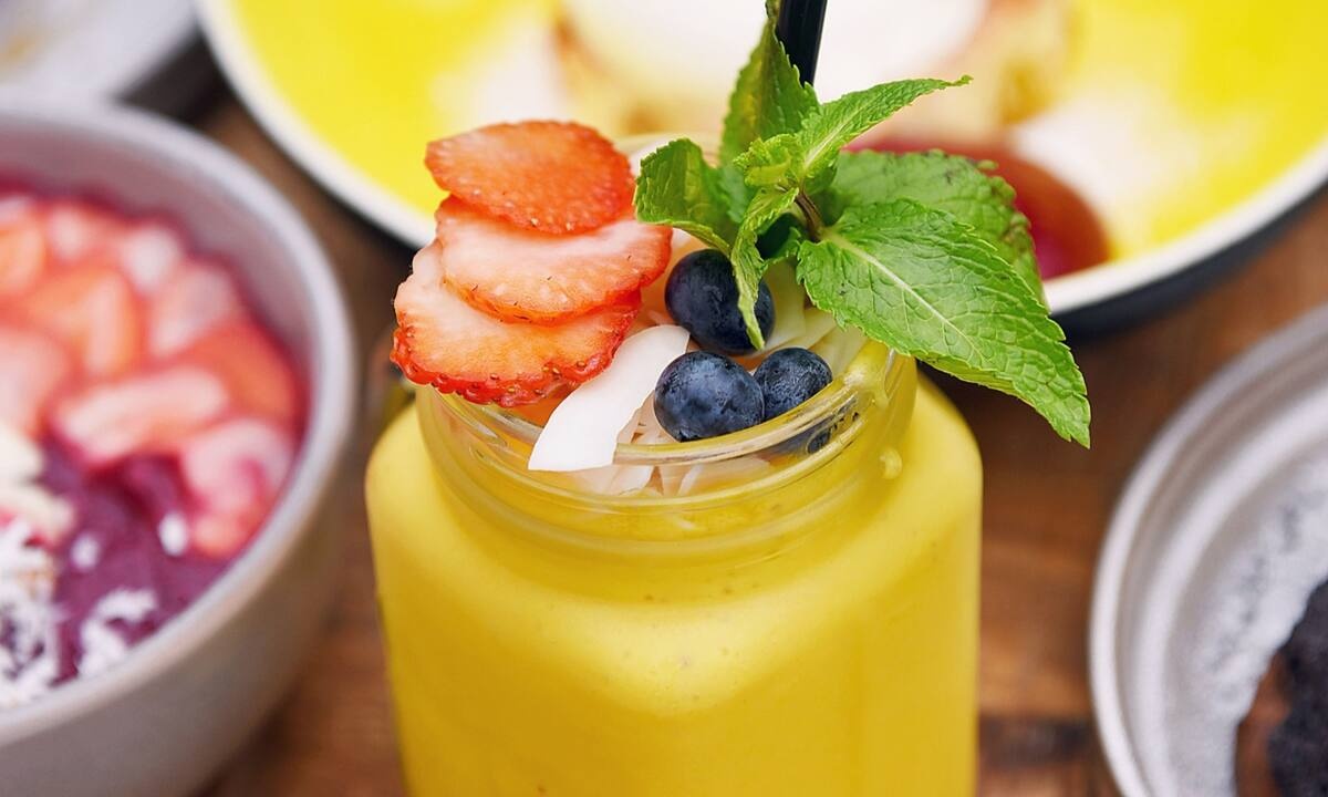 7 υγιεινά smoothies που θα φτιάξεις σε χρόνο dt