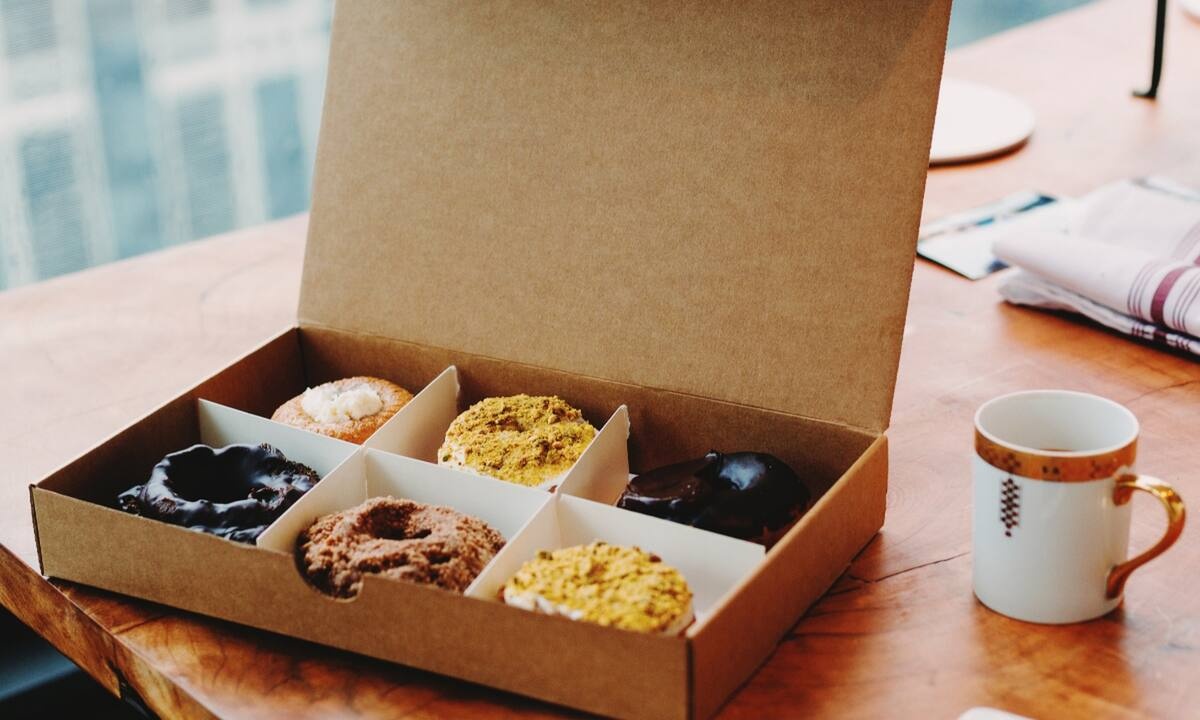 Πώς θα φτιάξεις τέλεια donuts με μόνο δύο υλικά