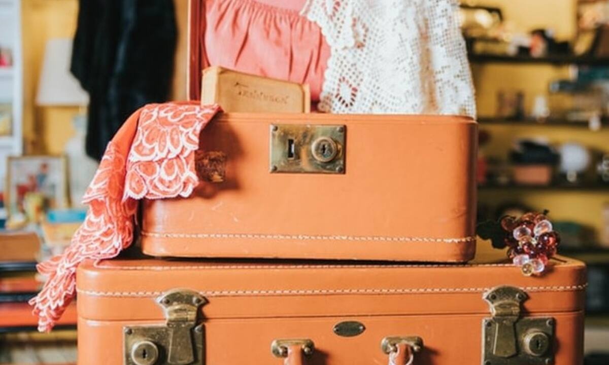 5 +5 ακόμη πράγματα που δεν πρέπει να φοράς όταν ταξιδεύεις με αεροπλάνο