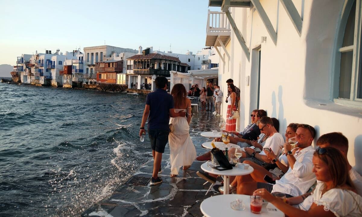 Freedom Pass: Πώς θα λειτουργεί η προπληρωμένη κάρτα και πού θα χρησιμοποιείται