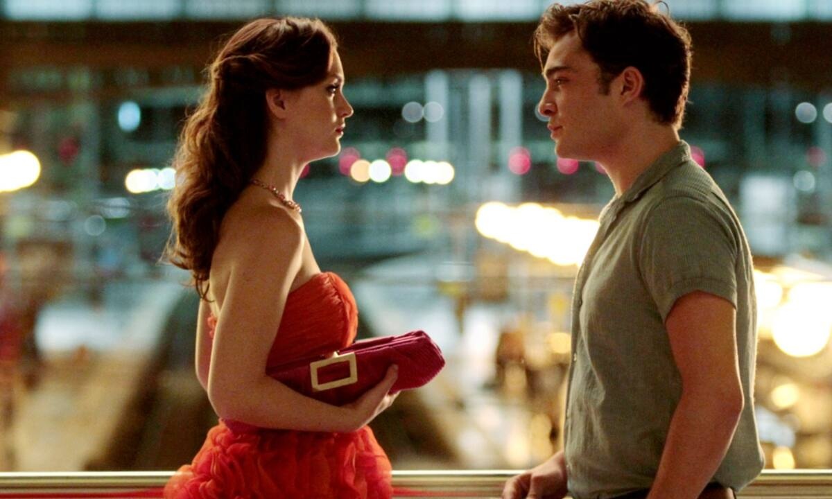 10 τηλεοπτικές σειρές που θα σε κάνουν fashion icon