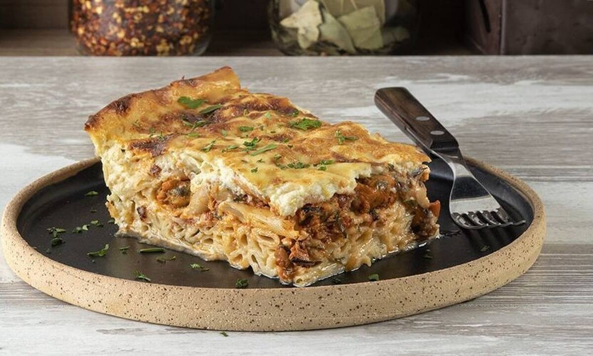 Ένα διαφορετικό παστίτσιο με θαλασσινά από τον Άκη Πετρετζίκη