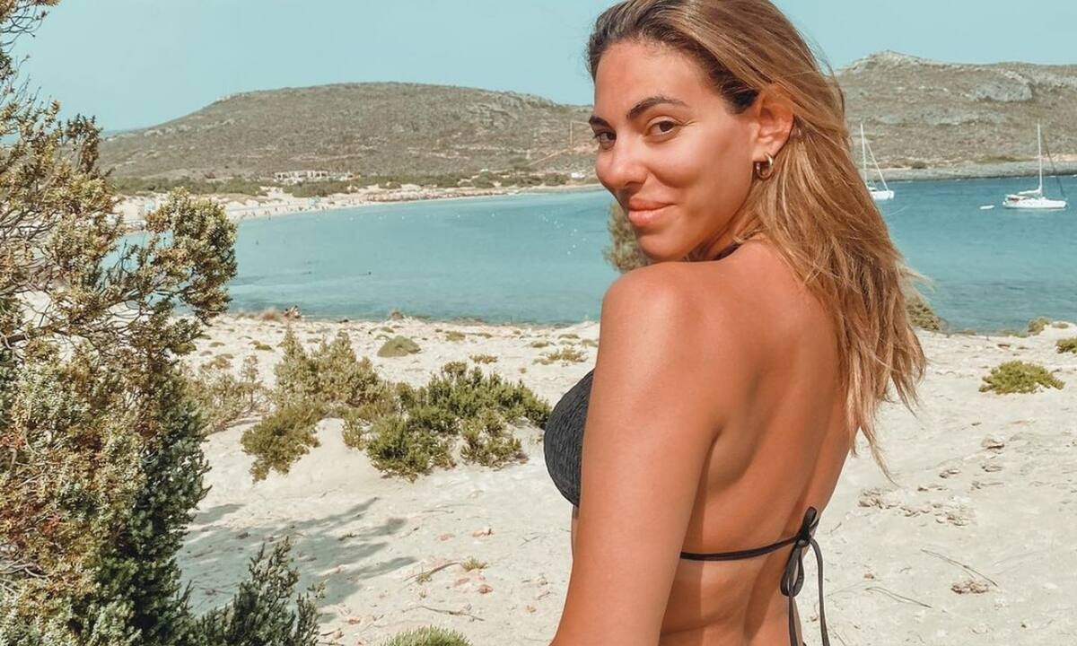 Ευρυδίκη Βαλαβάνη: Ποζάρει με μπικίνι στην πιο hot φωτογραφία του Σαββατοκύριακου