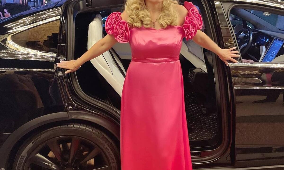 Πασίγνωστη ηθοποιός φωτογραφίζεται με μαγιό και τρομάξαμε να τη γνωρίσουμε (photos)