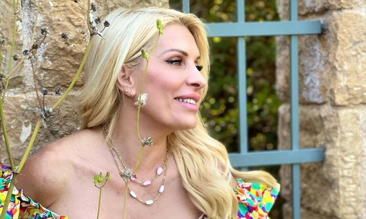 Ελένη Μενεγάκη: Αποκάλυψε ποια στενή της συνεργάτιδα είναι έγκυος στο πρώτο της παιδί