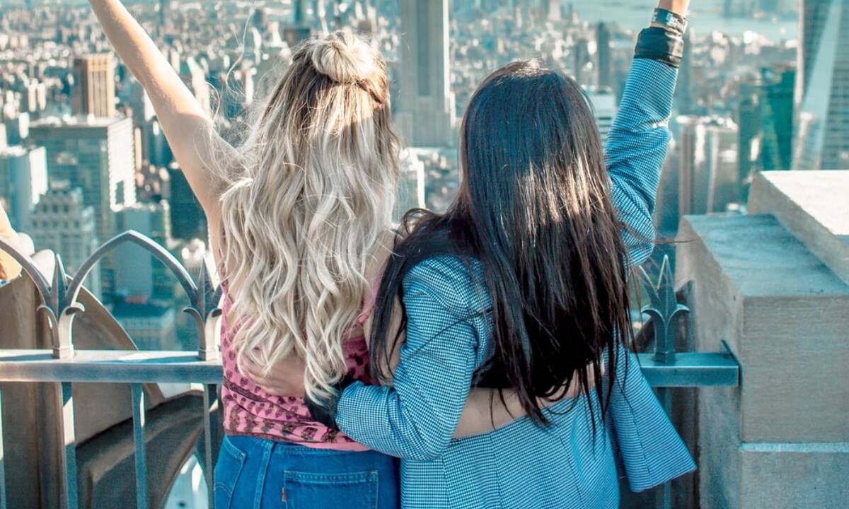 Do's & dont's: Τα πράγματα που πρέπει (και όχι) να μοιράζεσαι με την κολλητή σου