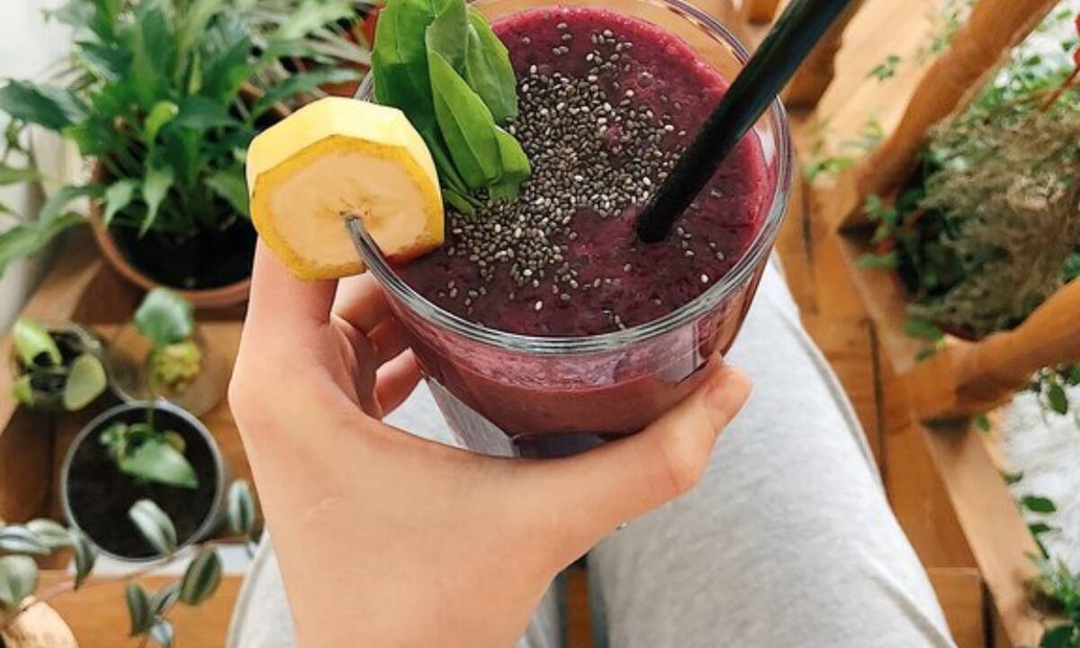 4 καλοκαιρινά smoothies που θα θες να φτιάχνεις συνέχεια