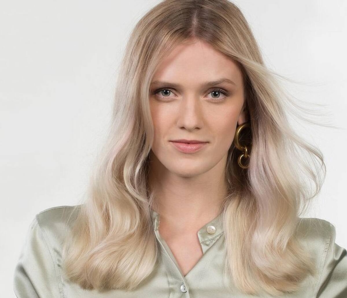 Trending! Η #1 τάση στο χρώμα των μαλλιών είναι αυτή και ταιριάζει σε ξανθές και μελαχρινές