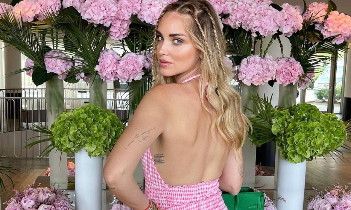 Σηκώνεται η φούστα ή το φόρεμα από τον αέρα; 2 tips που θα σε σώσουν