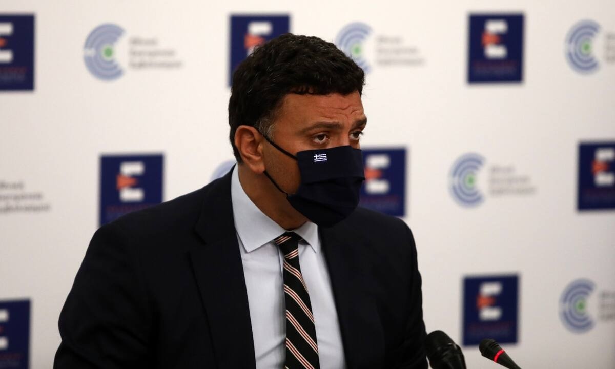 Κικίλιας: Αυτή είναι η αμοιβή σε γιατρούς - φαρμακοποιούς για εμβολιασμούς και κλείσιμο ραντεβού