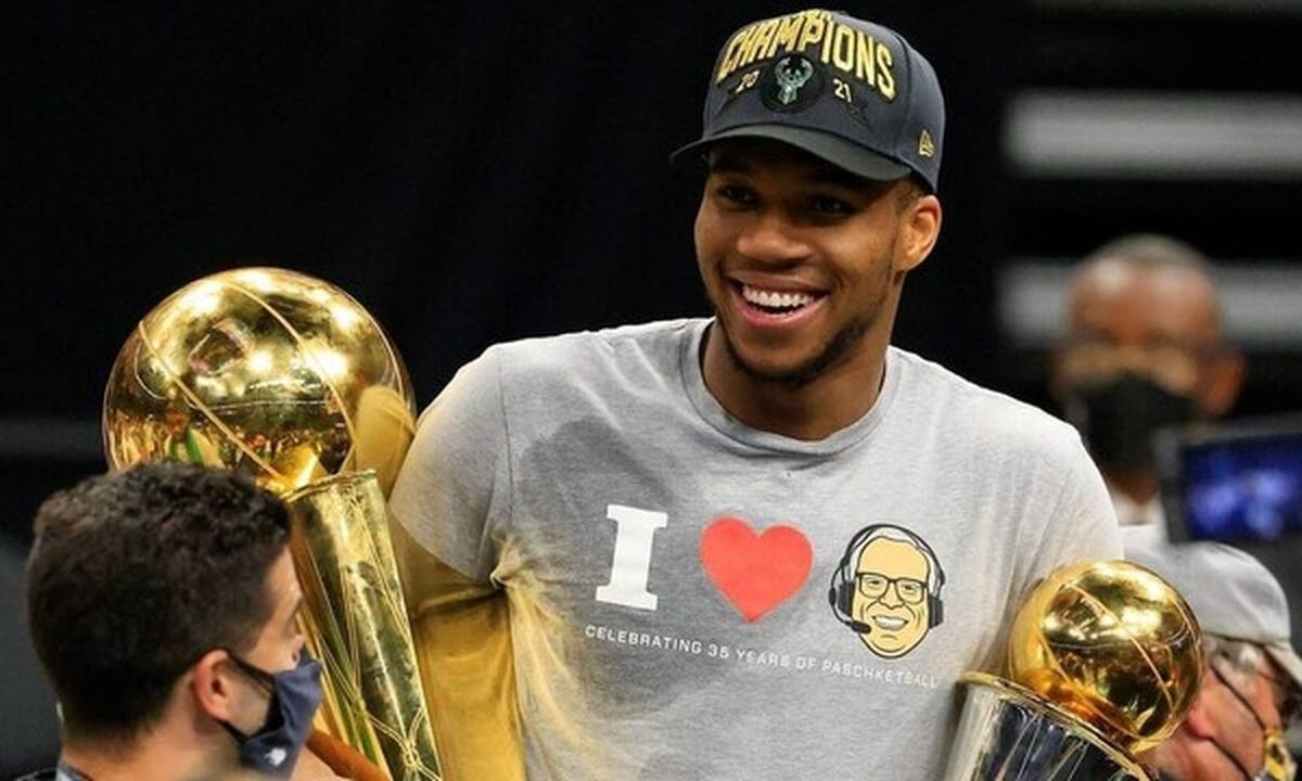 Αντετοκούνμπο: Το συγκινητικό μήνυμα της δασκάλας του στο νηπιαγωγείο και οι σπάνιες φωτό