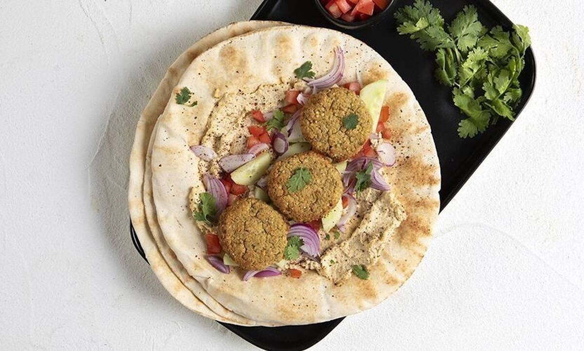 Φαλάφελ με κινόα από τον Άκη Πετρετζίκη!