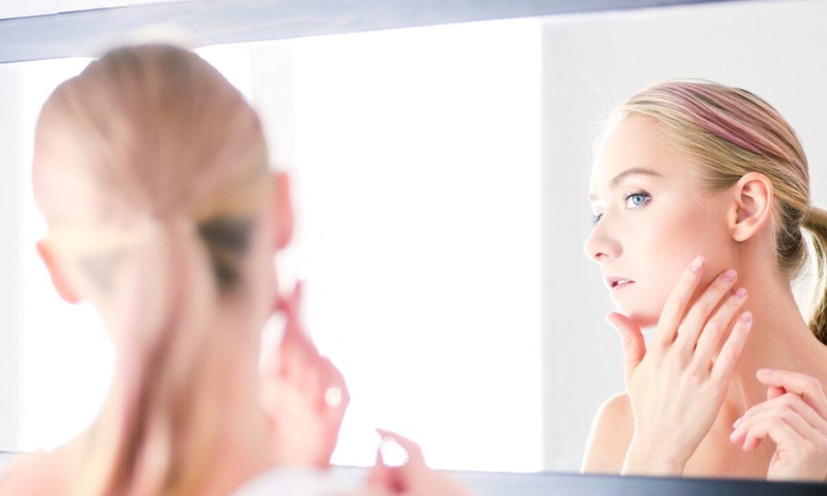 Επτά δερματικές παθήσεις που «μιμούνται» την ακμή (εικόνες)