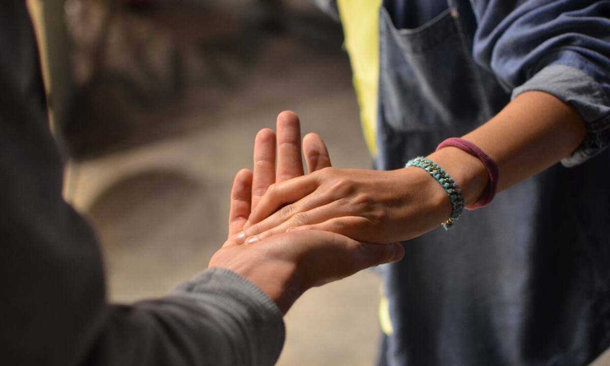 Πώς θα βοηθήσεις σωστά και αποτελεσματικά τους πυρόπληκτους (photos)