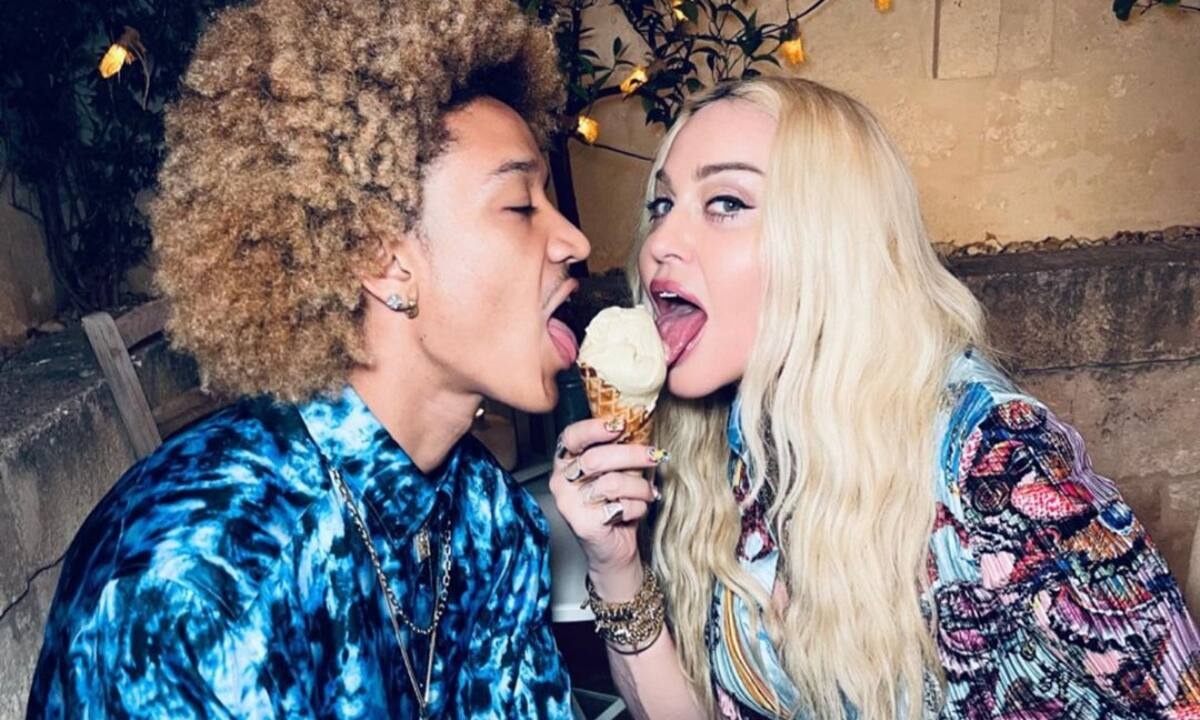 Madonna ετών 63: Ο σύντροφός της αποτελεί το ελιξίριο της νεότητάς της - Ιδού η απόδειξη (video)