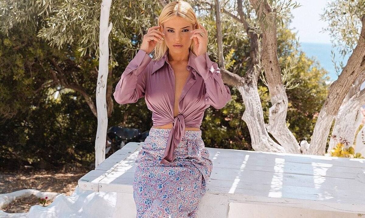 Σκορδά: Το αξεσουάρ που λάτρεψε το φετινό καλοκαίρι και δεν περιμέναμε με τίποτα να δούμε πάνω της