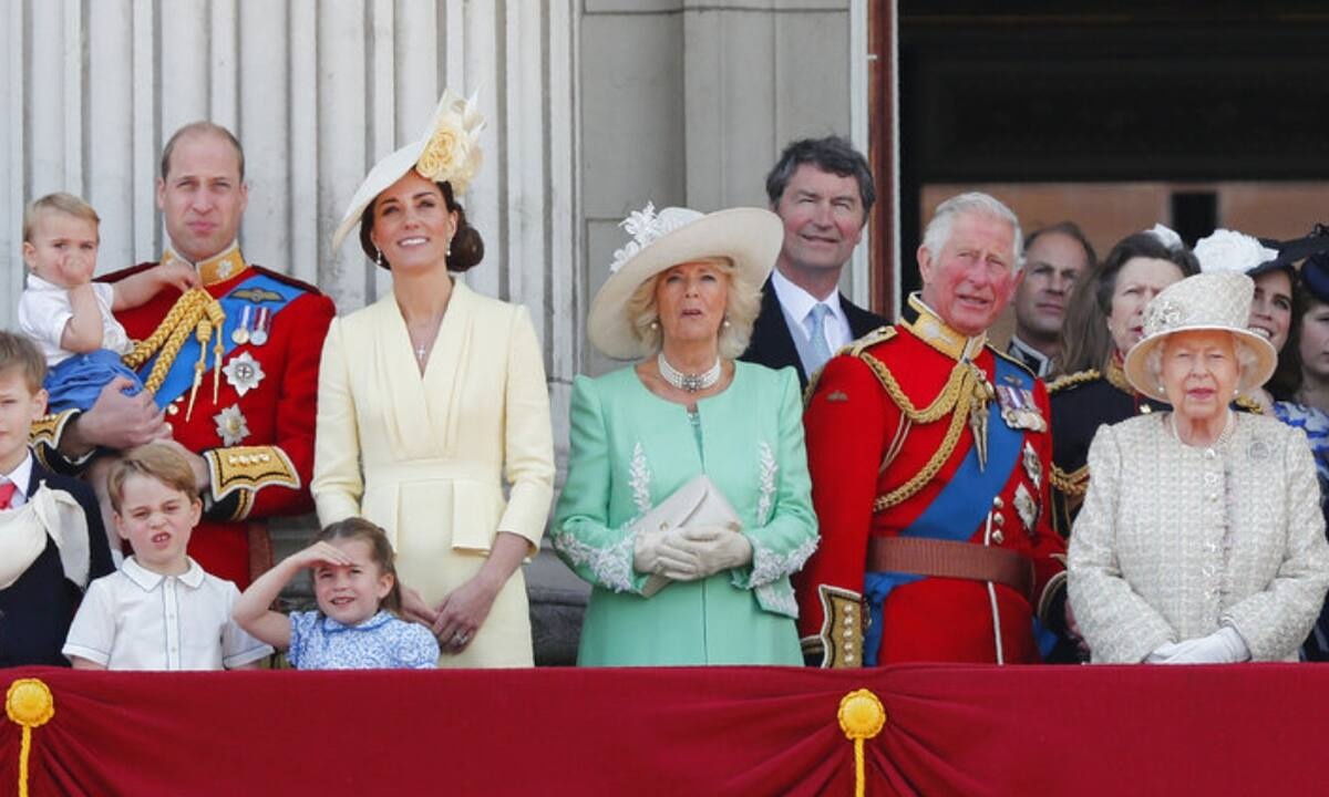 Βασίλισσα Ελισάβετ: To ξεχωριστό προνόμιο που έδωσε στην Kate πριν μπει στη βασιλική οικογένεια