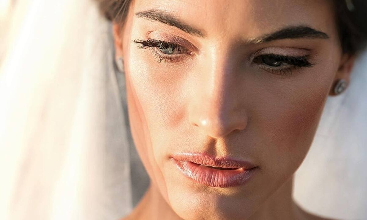 Η Χριστίνα Μπόμπα γιορτάζει την τρίτη επέτειο γάμου με αδημοσίευτες φωτογραφίες από τη Σίφνο