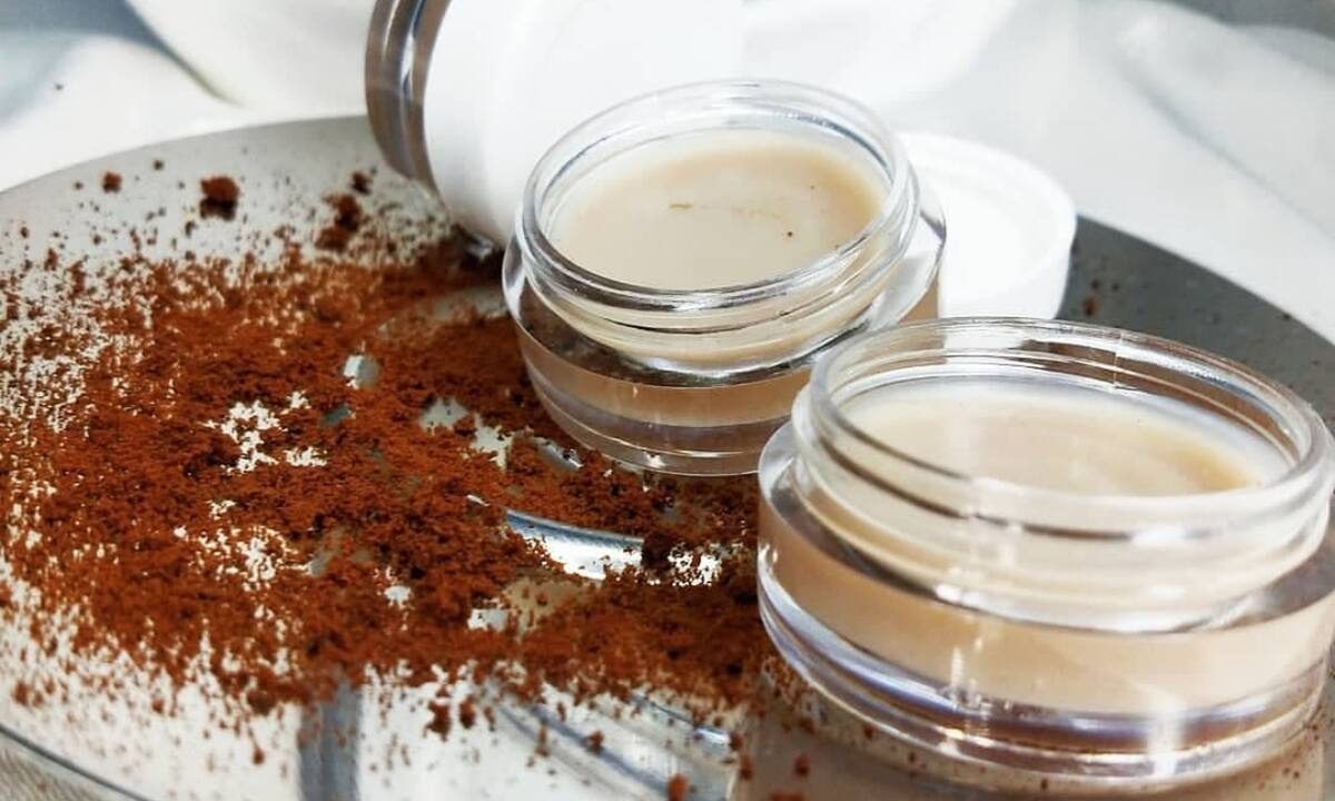 10 lip balm ενυδατικά και μοσχομυριστά