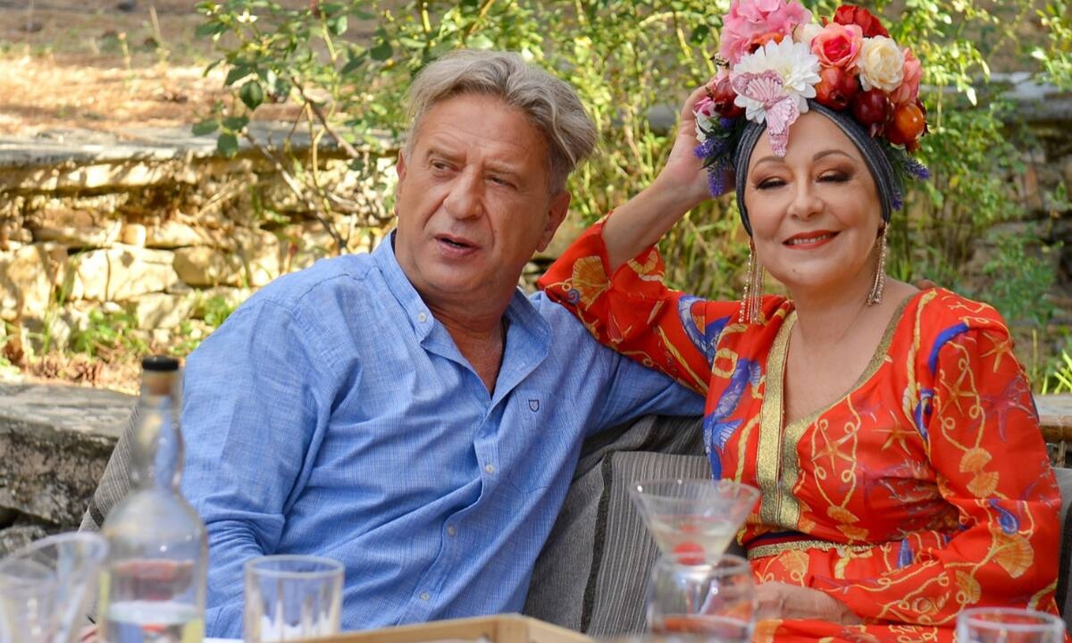 H τoύρτα της μαμάς σερβίρεται με νέα πρόσωπα και θυελλώδεις έρωτες