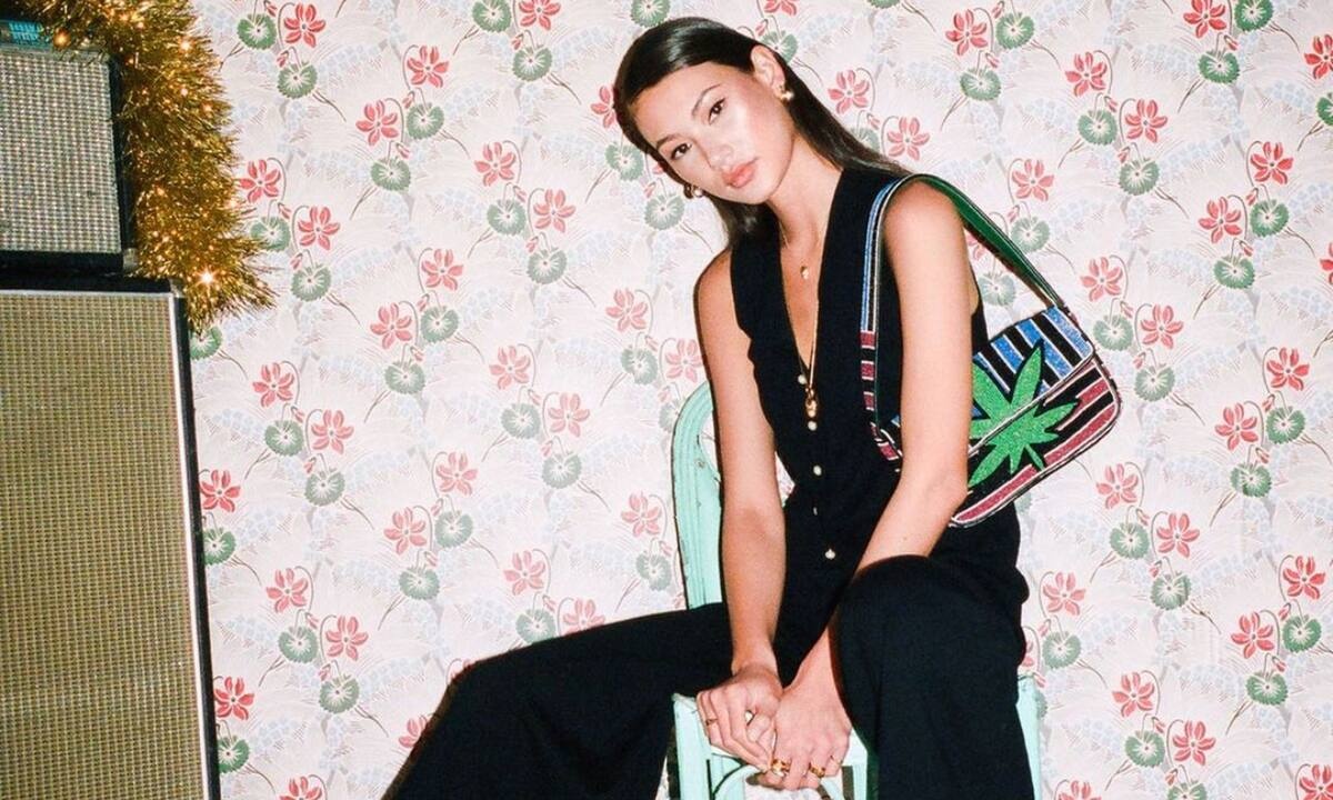 Τα λευκά μποτάκια που θα φοράς όλο το φθινόπωρο