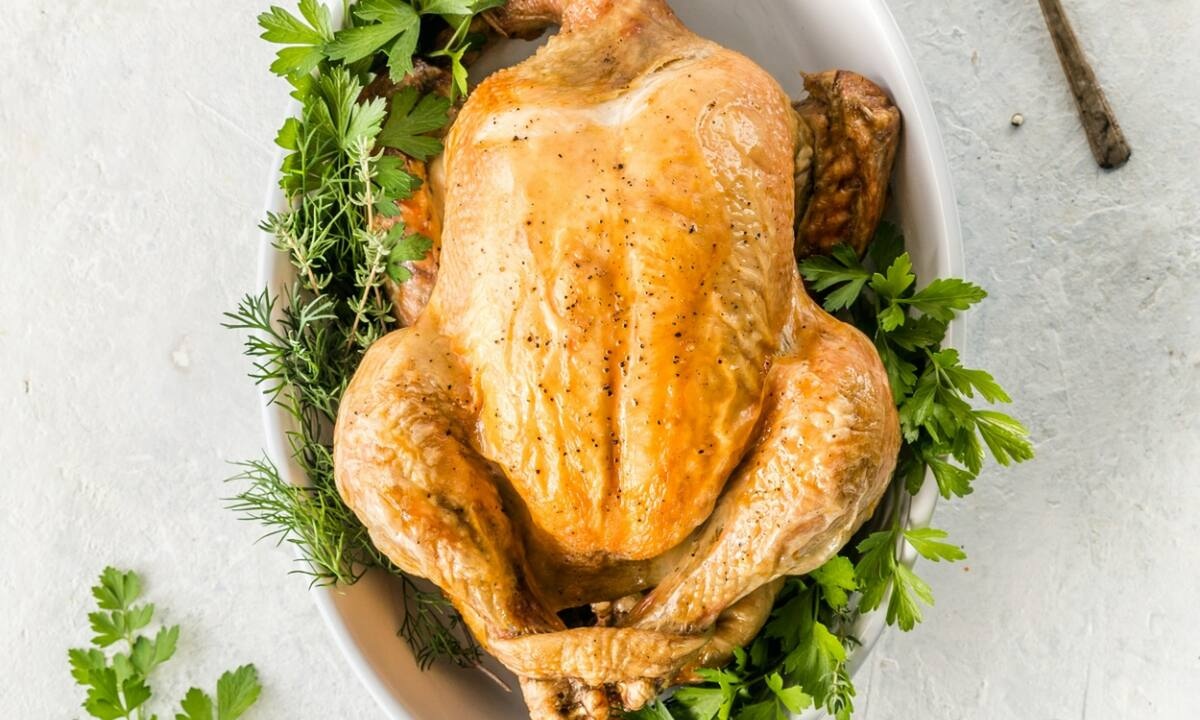 Πώς θα φτιάξεις πανεύκολα κοτόπουλο στο φούρνο με πατάτες