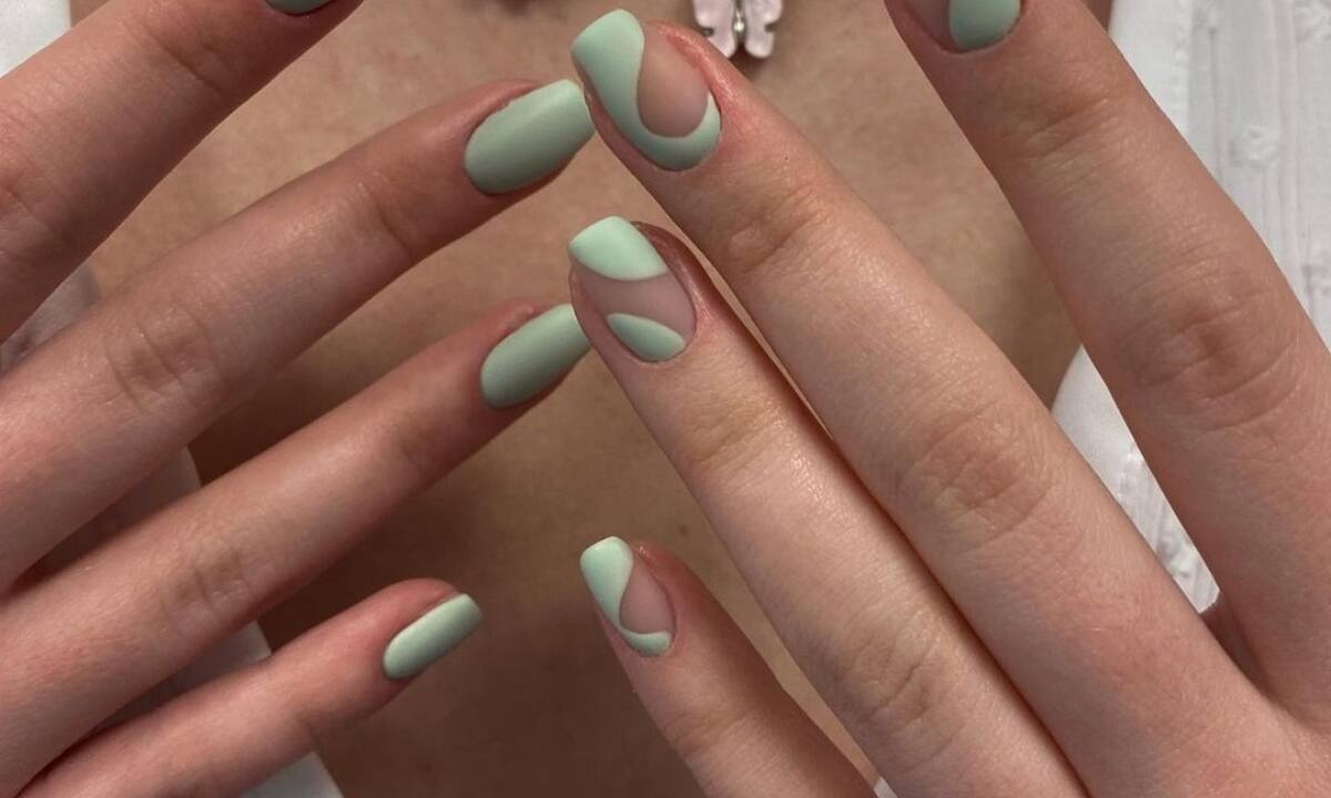 Αυτό είναι το πιο hot χρώμα στα νύχια για το φθινόπωρο