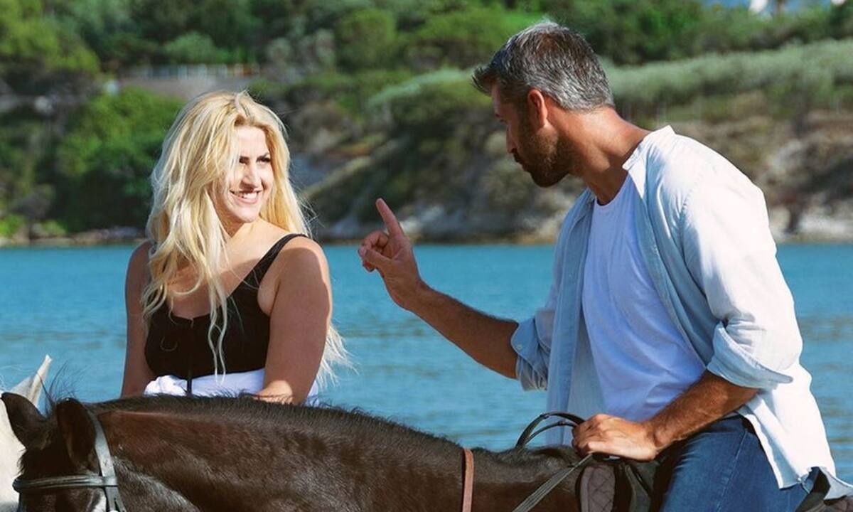 The Bachelor: O Αλέξης Παππάς πήγε τα κορίτσια στην Τζιά και το Twitter ξεσπάθωσε