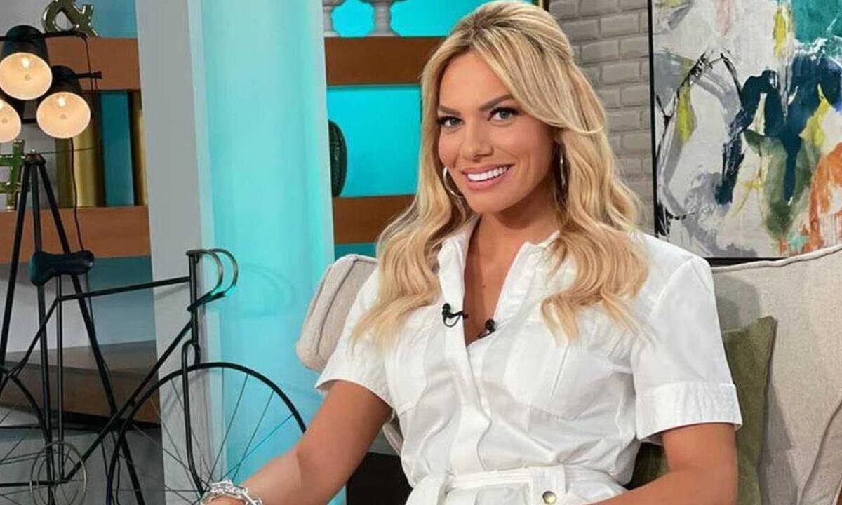 Η Ιωάννα Μαλέσκου φόρεσε το πιο στυλάτο φόρεμα της σεζόν (photos)