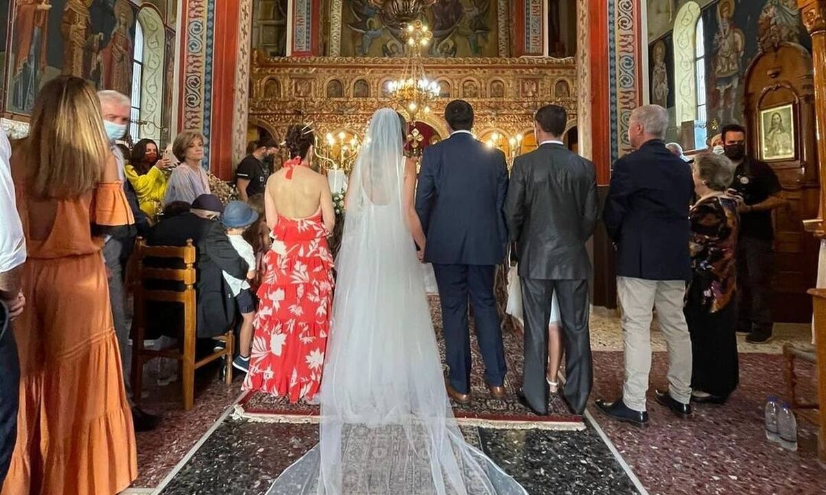 Παντρεύτηκε παρουσιαστής του ΣΚΑΪ στην Ηλεία! Ο ρομαντικός γάμος και το γαμήλιο πάρτι!