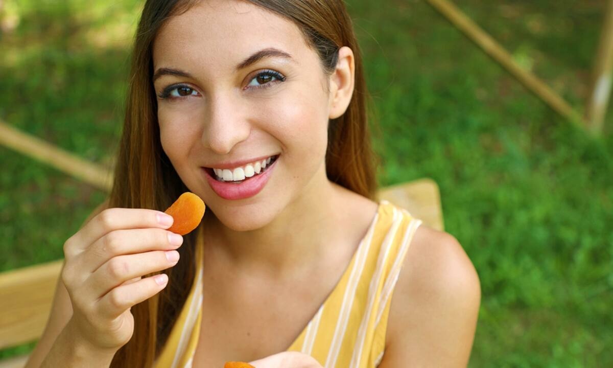 Θέλετε γλυκό; 6 αποξηραμένα φρούτα με πολλά αντιοξειδωτικά και λίγες θερμίδες (εικόνες)
