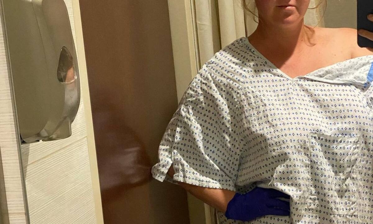 Η ηθοποιός αφαίρεσε τη μήτρα της: Το συγκλονιστικό βίντεο στο νοσοκομείο μετά το χειρουργείο