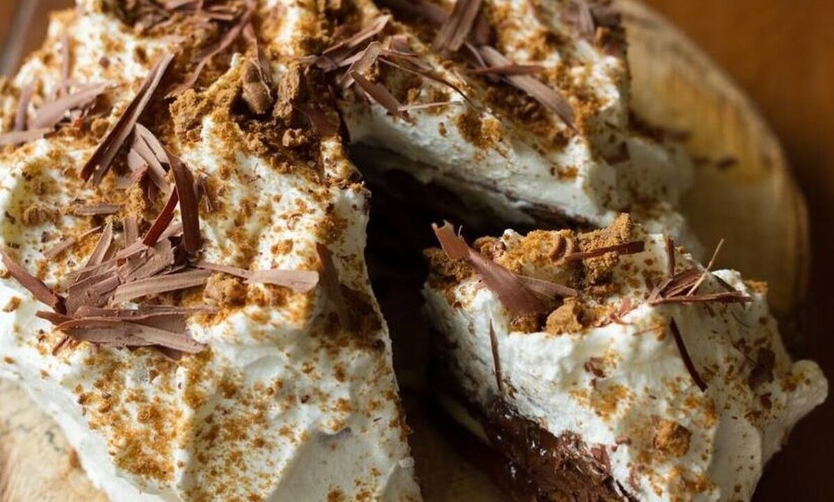 Τούρτα με κρέπες από τον Άκη Πετρετζίκη