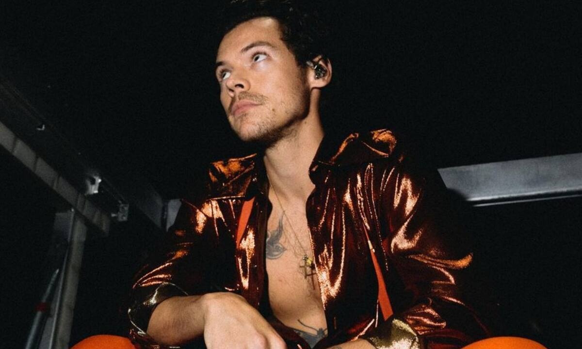 Ο Harry Styles δίνει ερωτικές συμβουλές