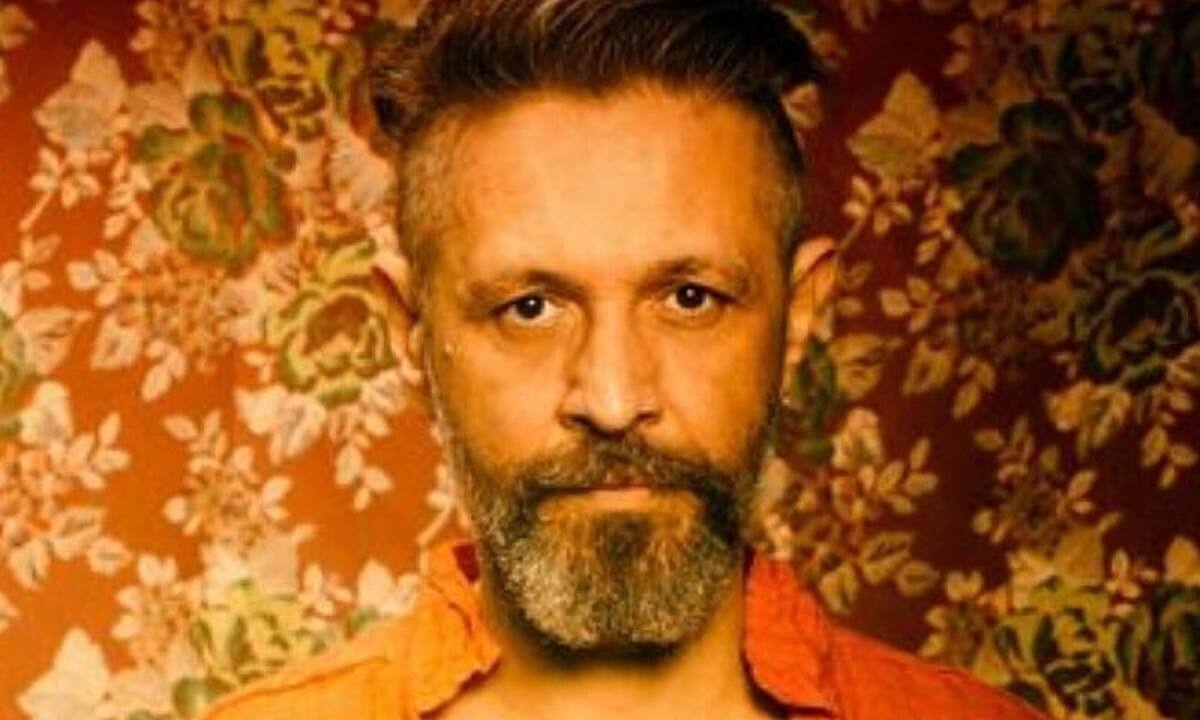 Χειλάκης: Το δυνατό τηλεοπτικό του comeback μετά από 10 χρόνια μέσα από τη σειρά «Άγριες Μέλισσες»!