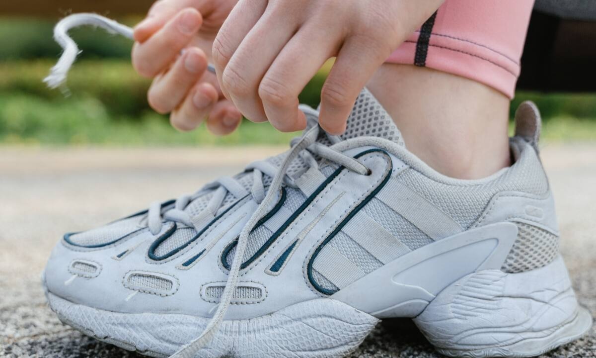 Ο σωστός τρόπος για να δένεις τα κορδόνια σου