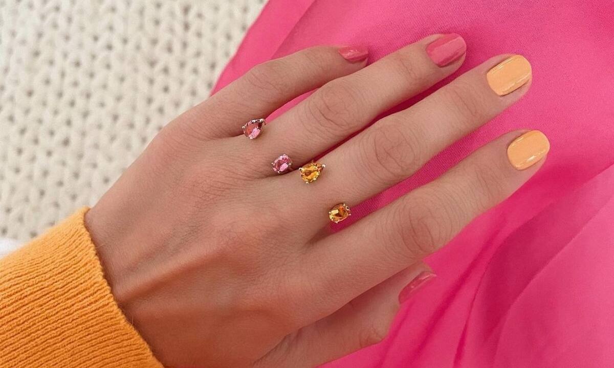 10 φανταστικά σχέδια νυχιών για τετράγωνα νύχια