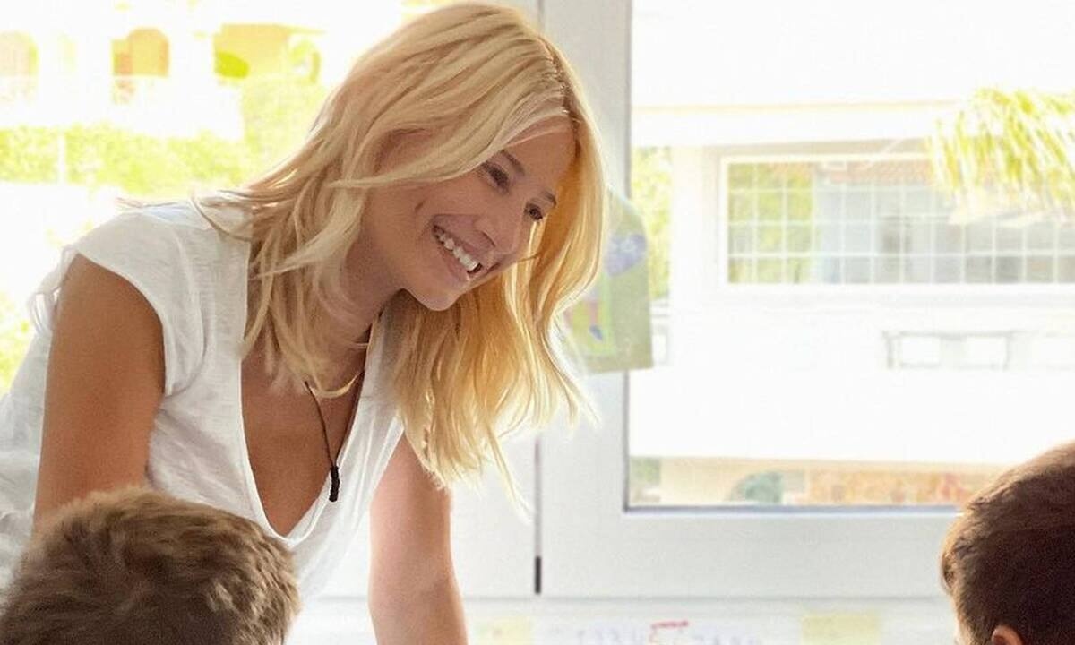 Φαίη Σκορδά: Ο Γιώργος Λιάγκας δημοσίευσε φώτο της με πιτζάμες και παντόφλες