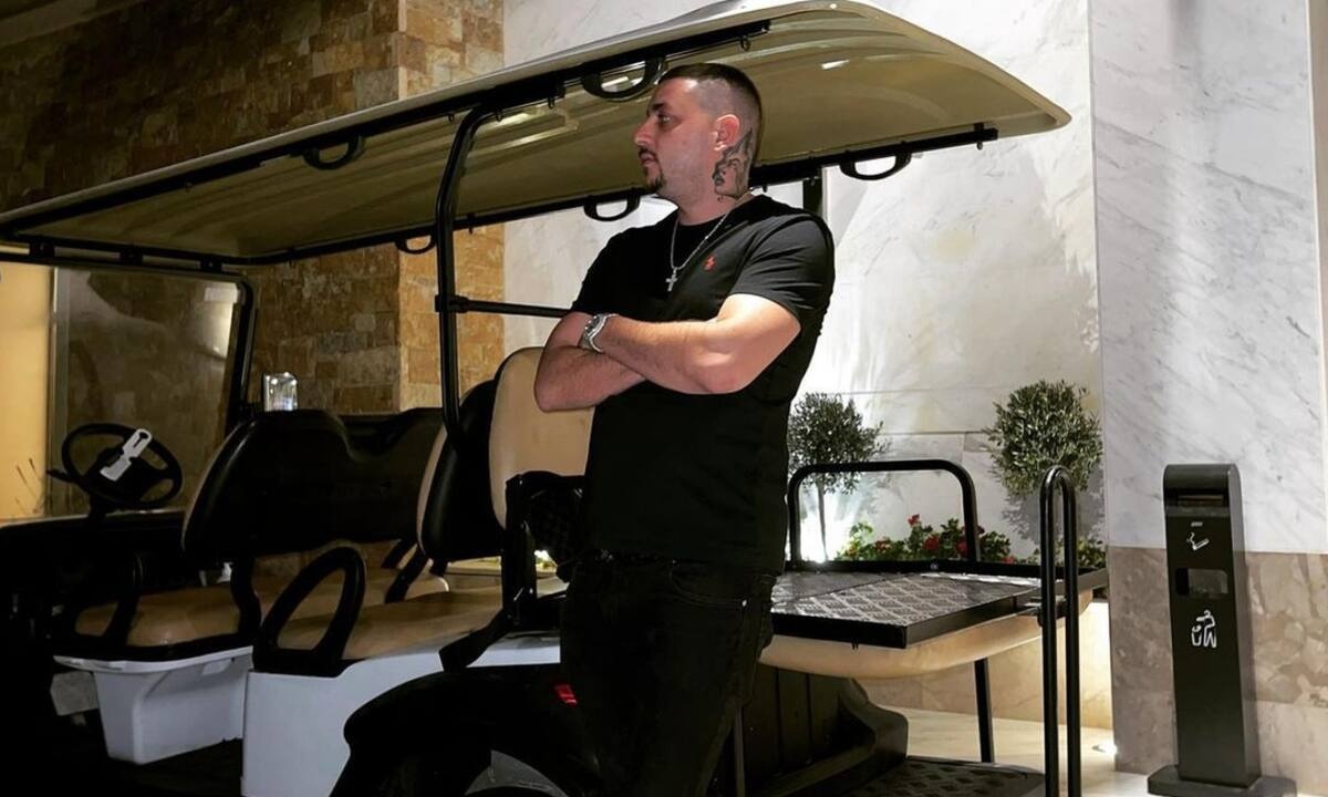 MadClip Αρετή: Δεν έκρυψε τη θλίψη της στο μνημόσυνο του ράπερ (video)