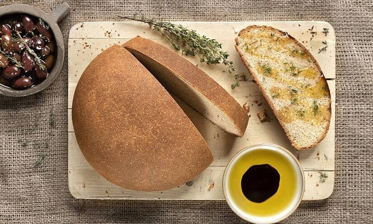 Ψωμί με αλεύρι ζέας από τον Άκη Πετρετζίκη!