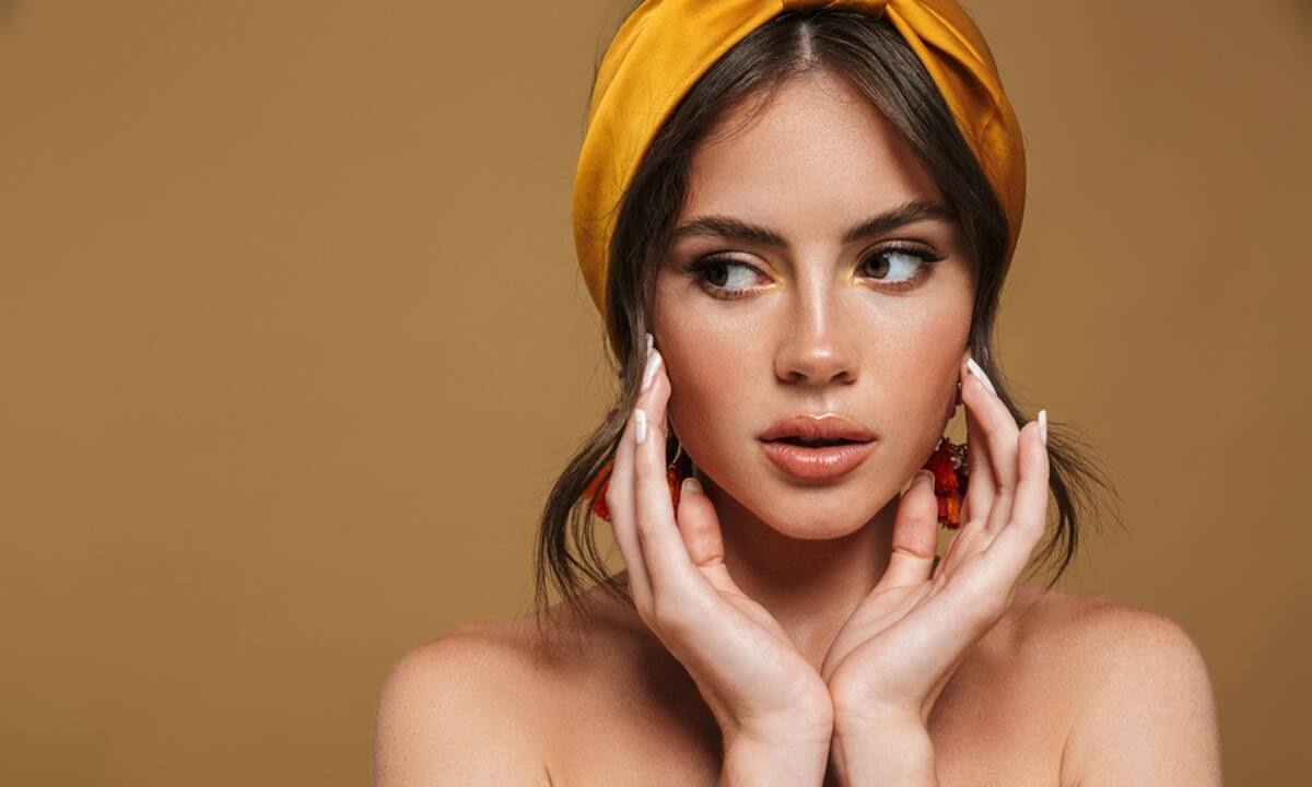 5 τροφές που «καθαρίζουν» την επιδερμίδα από μέσα (εικόνες)