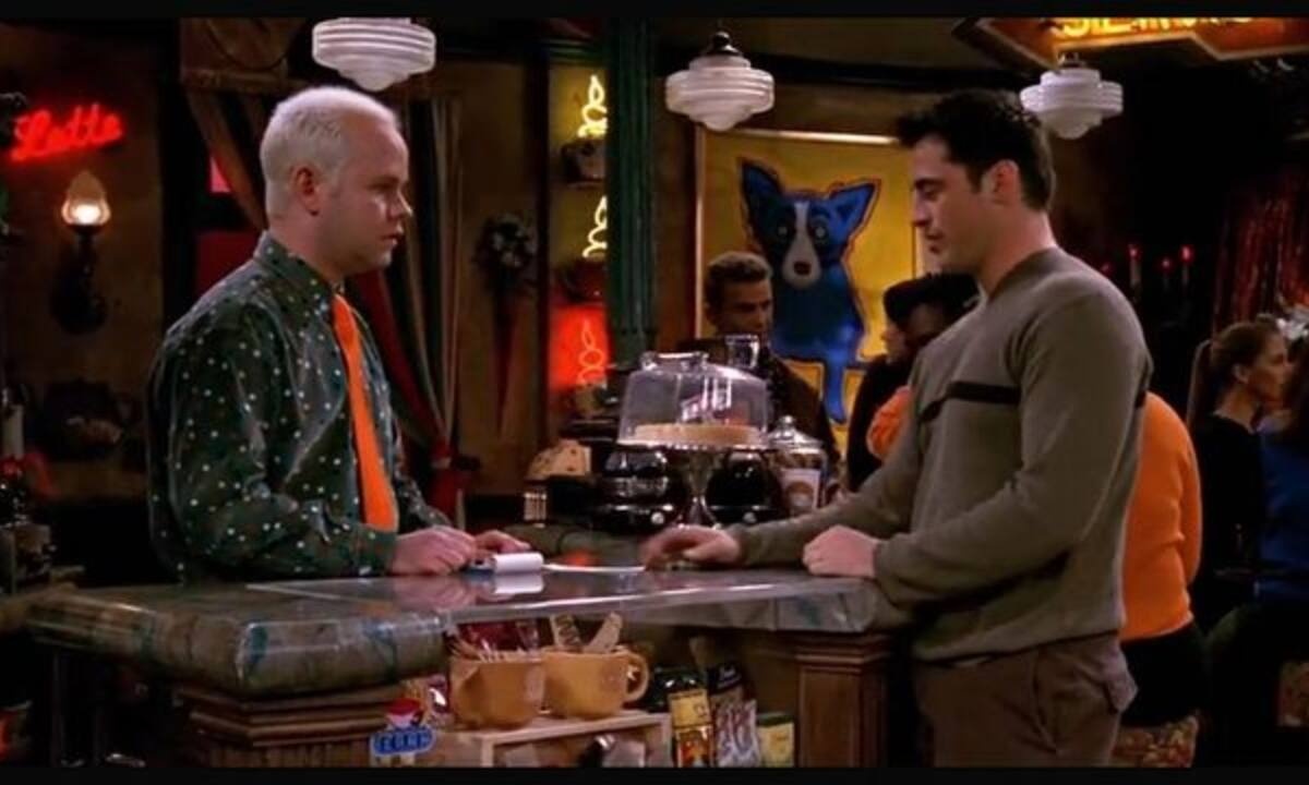 Τα Φιλαράκια: Λύγισε η Jennifer Aniston από την απώλεια του Gunther (photo)