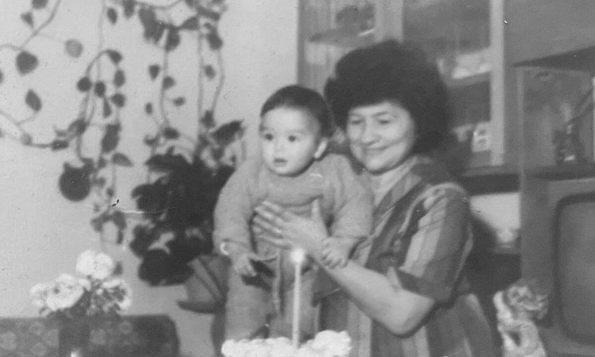 Χρήστος Μάστορας: To συγκινητικό αντίο στην γιαγιά του