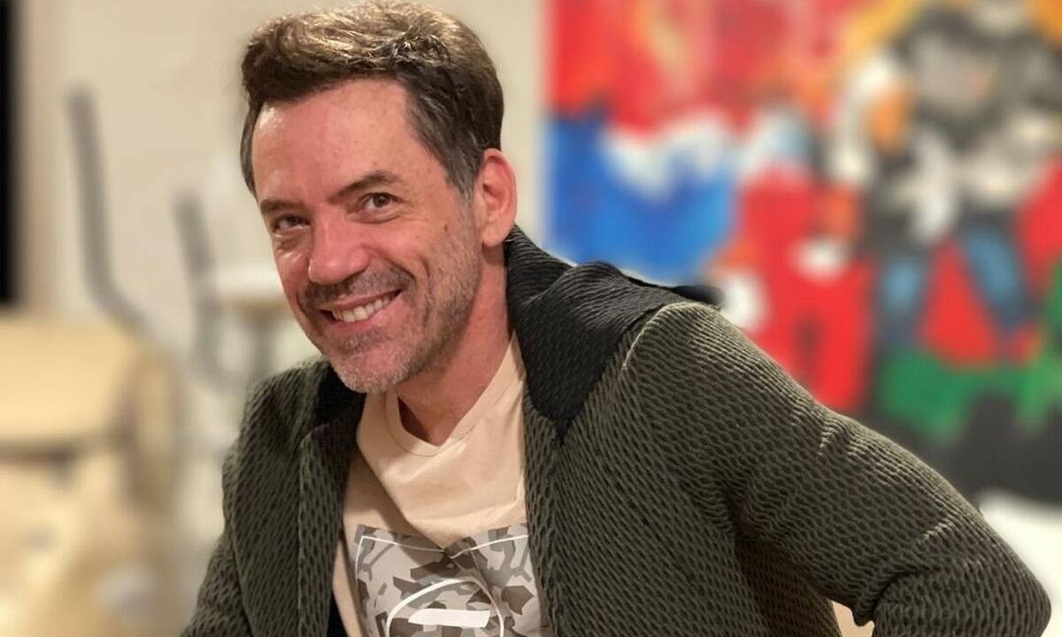 Καλλίρης: «Απ’ όλες μου τις σχέσεις έχω κρατήσει φωτογραφίες, δεν είμαι από αυτούς που τις σκίζουν»