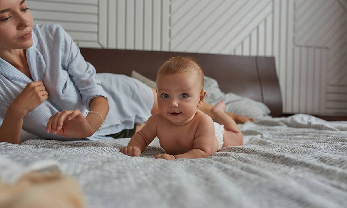 Πέντε απολύτως φυσιολογικά συμπτώματα που θα νιώθετε μετά τον τοκετό (εικόνες)