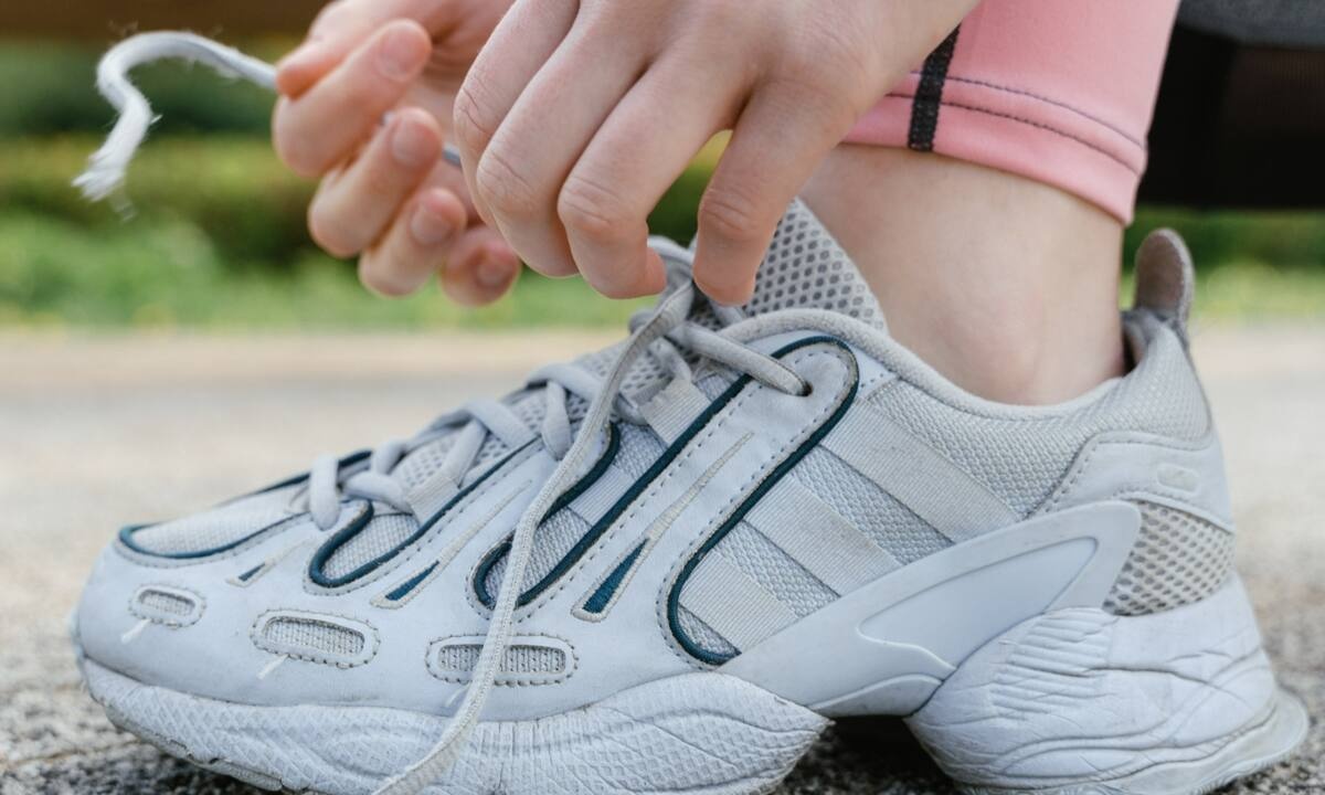4 πράγματα που πρέπει να προσέξεις πριν αγοράσεις αθλητικά παπούτσια